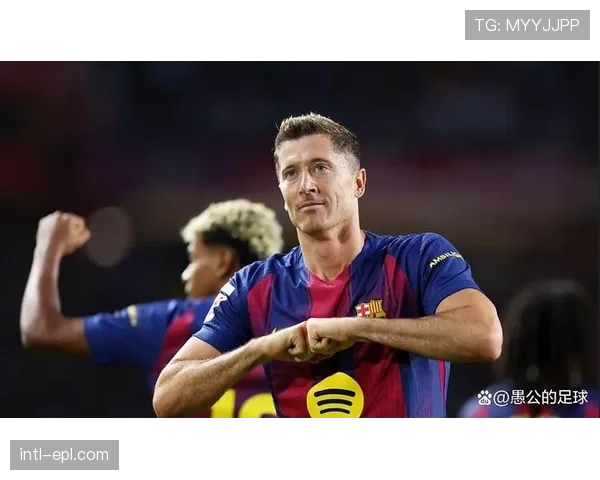 莱万多夫斯基首度回应意甲兴趣，暗示将与相关俱乐部谈判